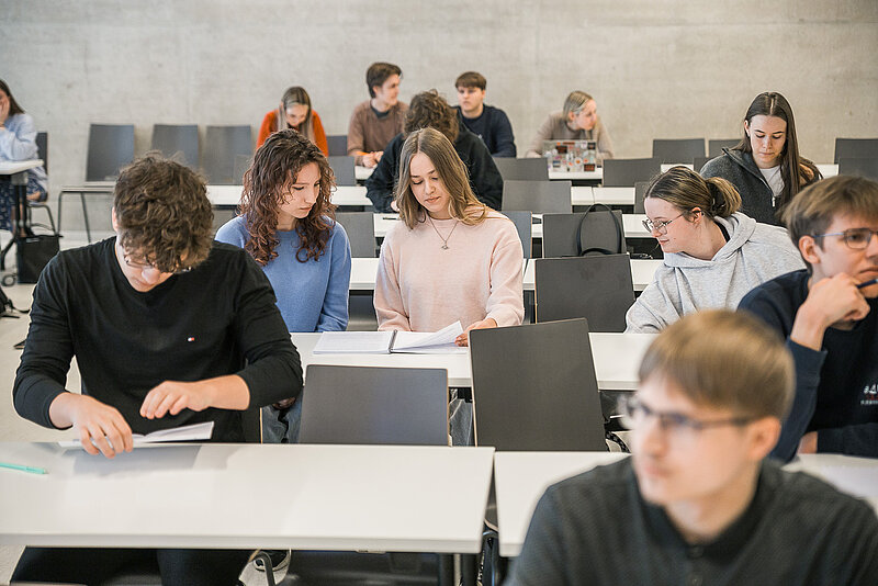 LU piedāvā jauniešiem attīstīt uzņēmējspējas un inovāciju prasmes programmā “StartSmart”