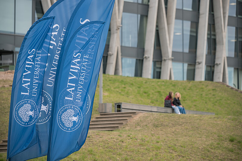 Eksperti LU analizēs jauniešu atkarību riskus un politikas efektivitāti