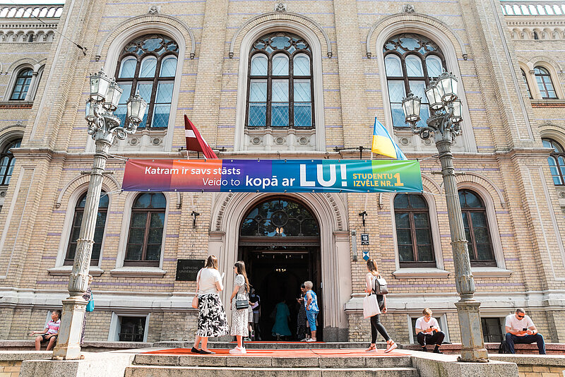 Jaunuzņemtie bakalaura studenti aicināti reģistrēties un noslēgt studiju līgumu