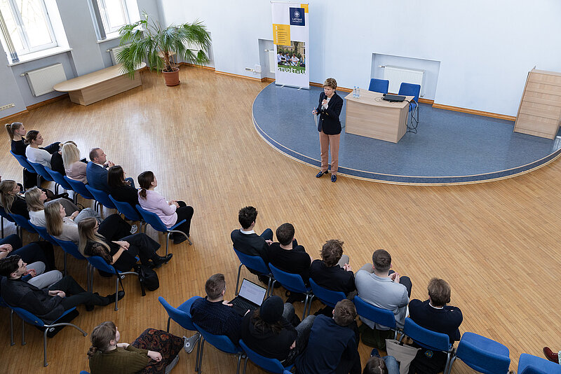 Ārlietu ministre lekcijā skaidros Latvijas ārpolitikas stratēģiskos virzienus